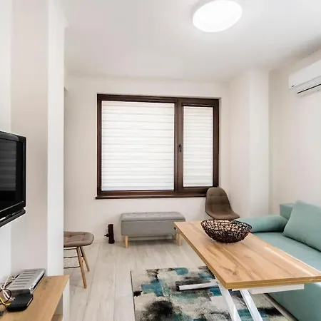 Apartment Summer Vibes *